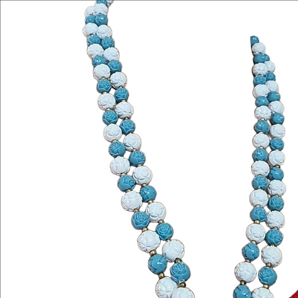 Vintage Beaded Necklace - Picture 3 of 11